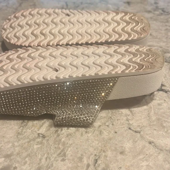 Steve Madden girls rhinestone sandals - Picture 10 of 10